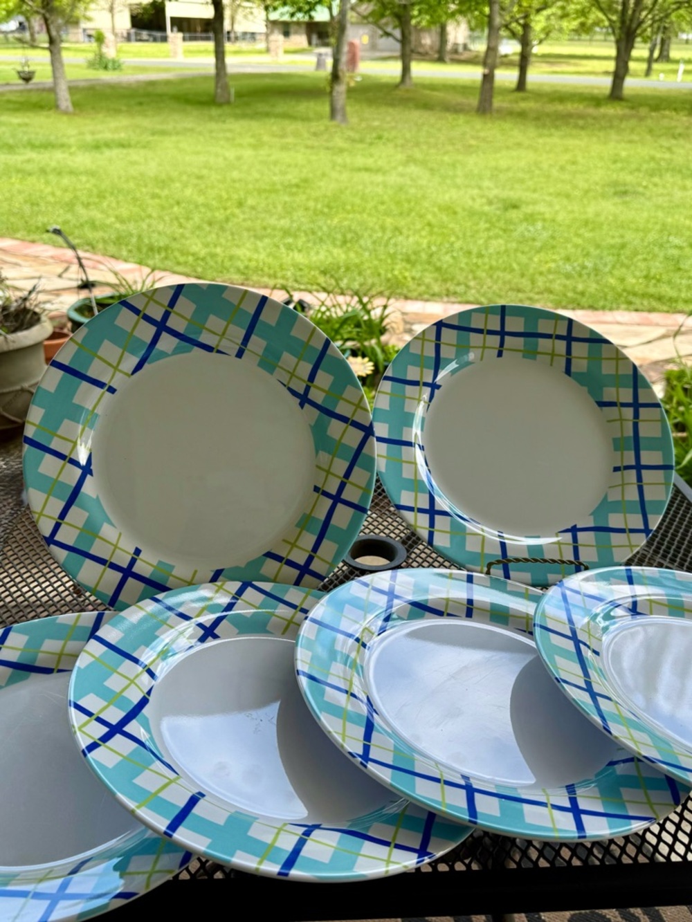 Turquoise, Blue & White Plaid Melamine 6 Dinner Plates 11" Pre-owned Very Good